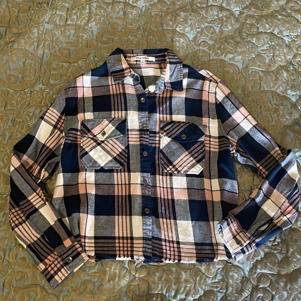 Cutoff Button Down Flannel.